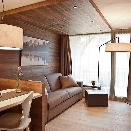 Ariston Dolomiti Aparthotel 3*
