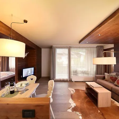 Ariston Dolomiti Aparthotel